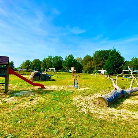 Strandhuisje Ermerzand エクステリア 写真