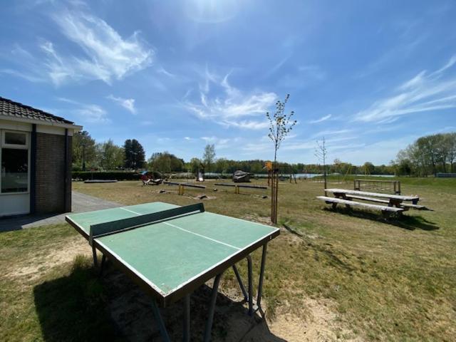 Strandhuisje Ermerzand エクステリア 写真