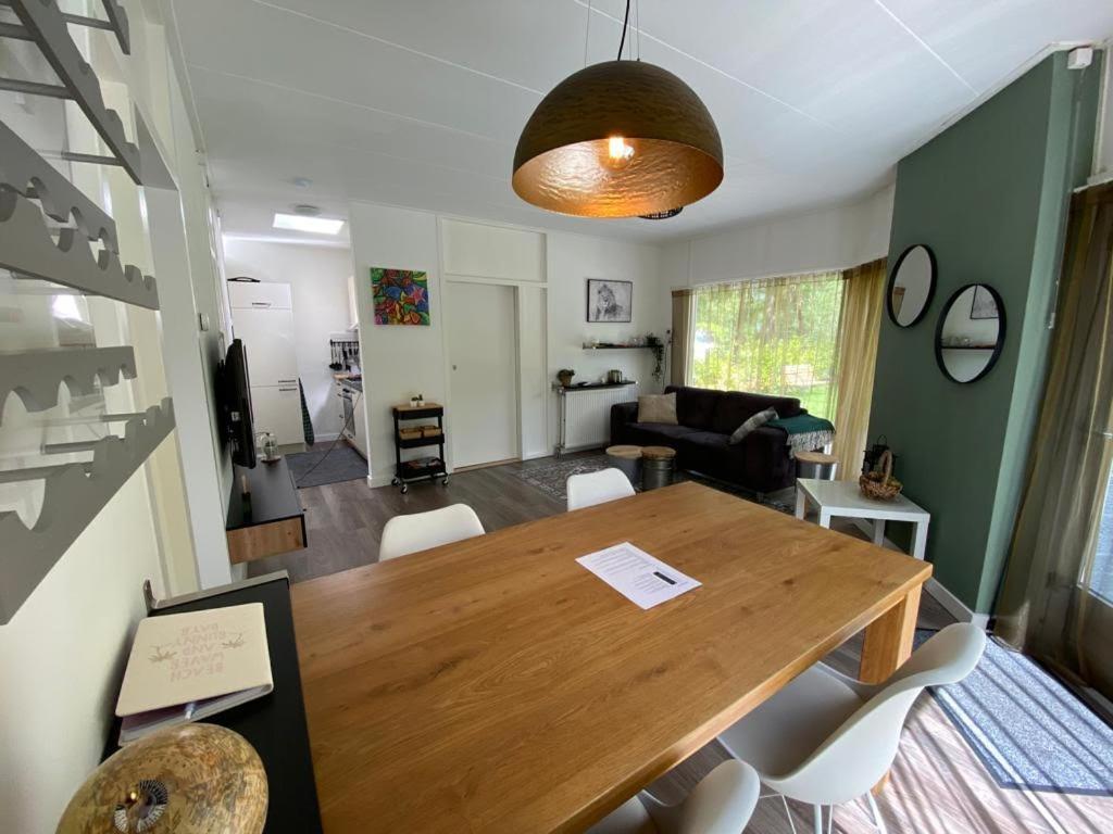 Strandhuisje Ermerzand エクステリア 写真